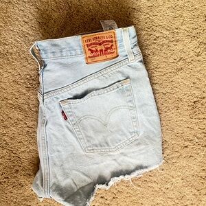 Levi Shorts 501